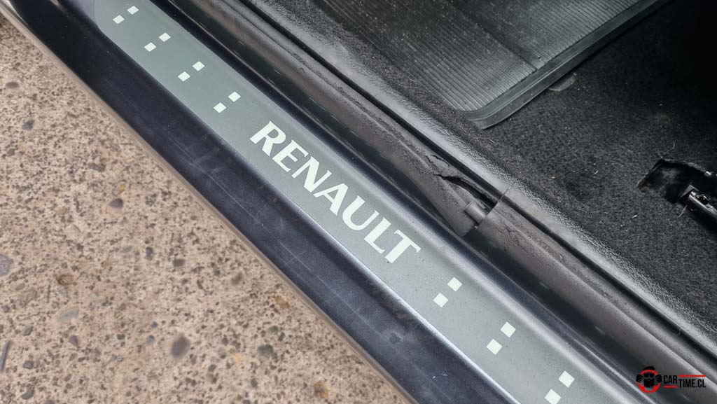 RenaultLogan10