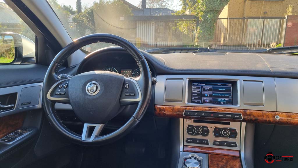 Jaguarxf28