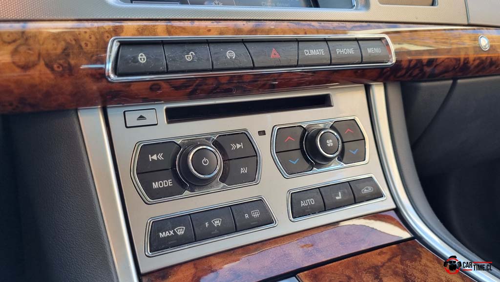 Jaguarxf32