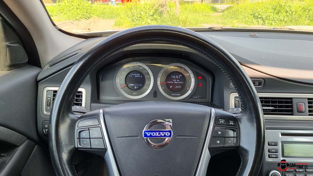 XC70Volvo13