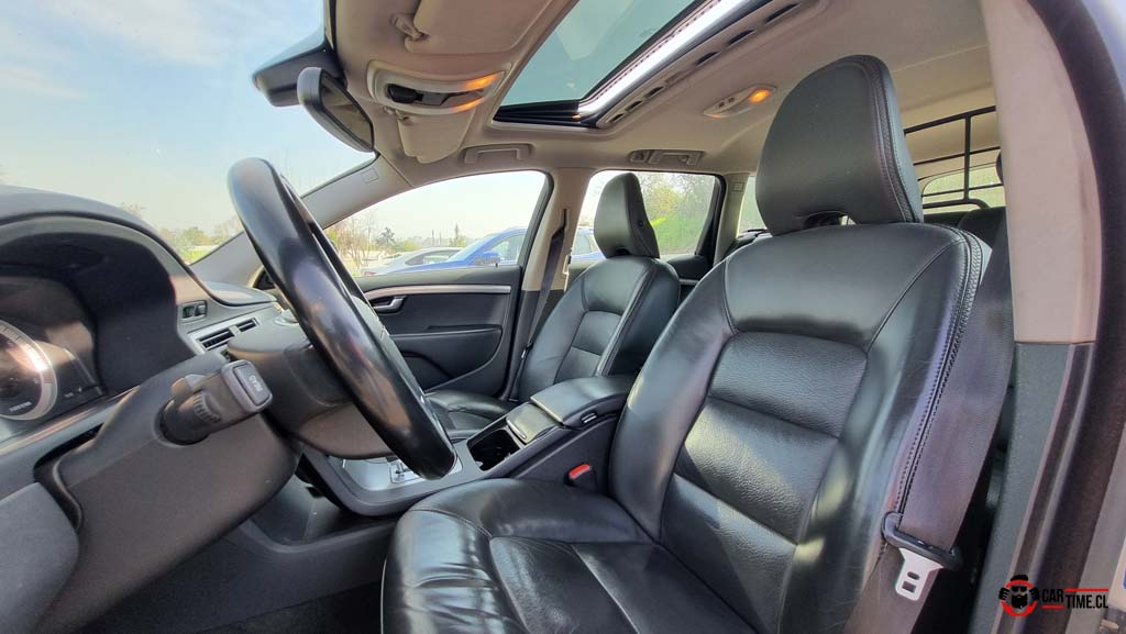 XC70Volvo17