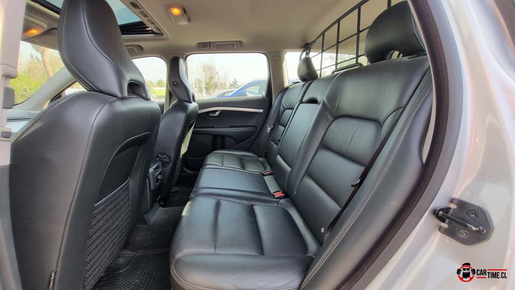 XC70Volvo18