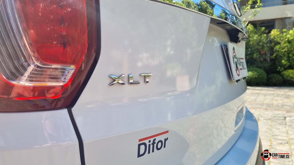 FordExplorer19