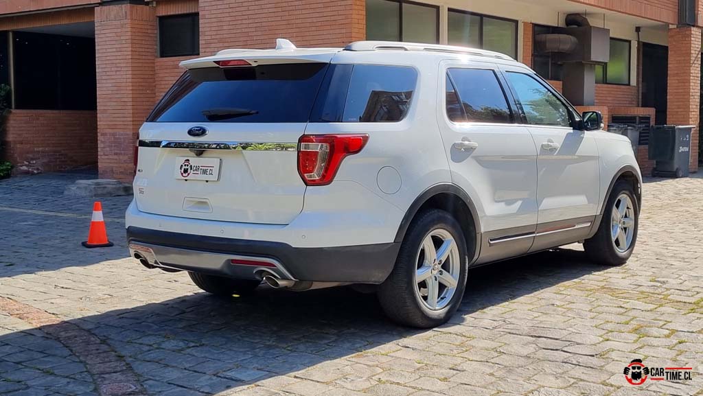 FordExplorer27