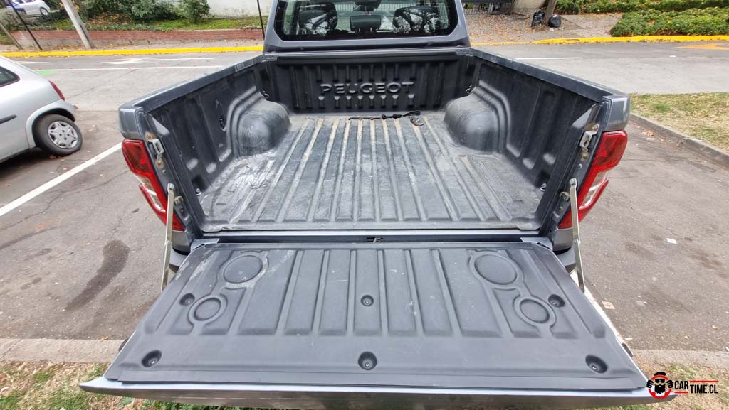 PeugeotLandtrek8