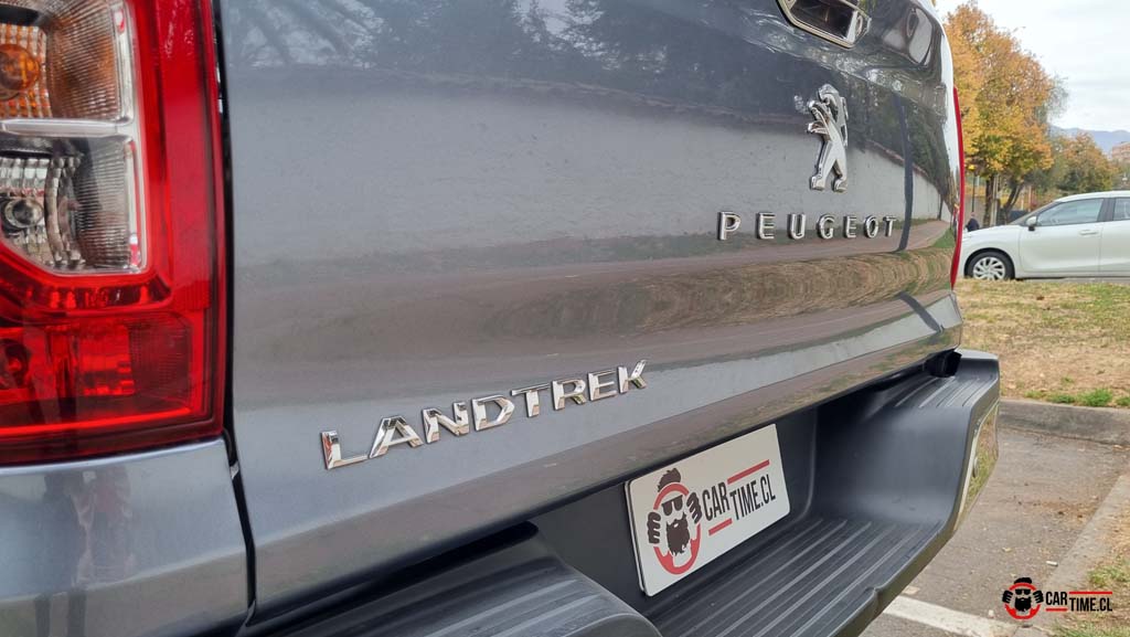 PeugeotLandtrek9