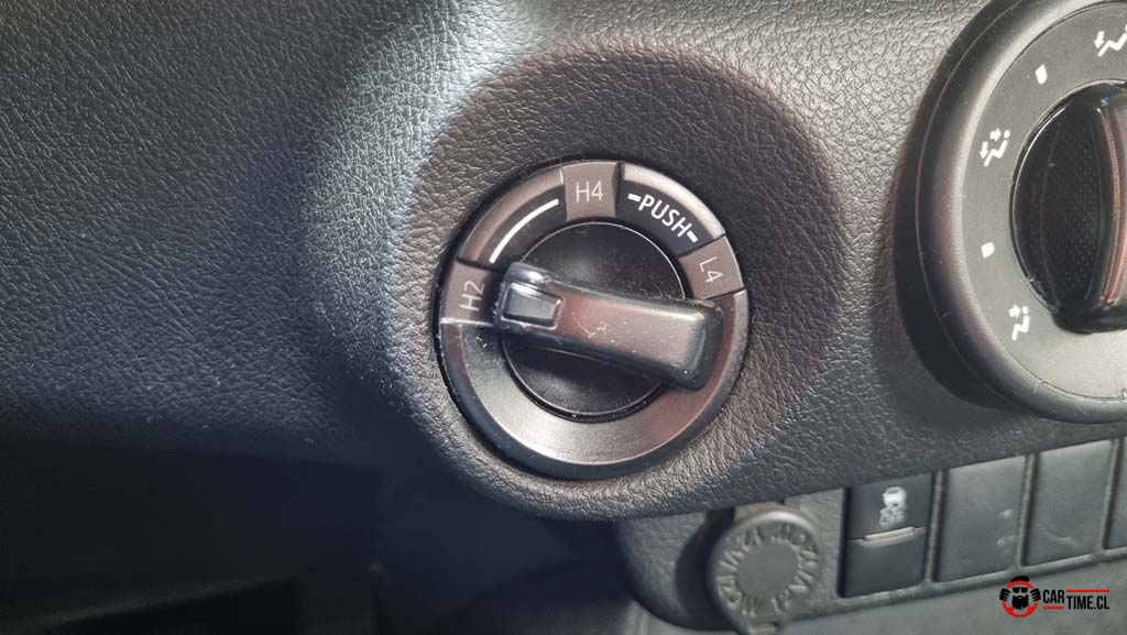 ToyotaHilux32